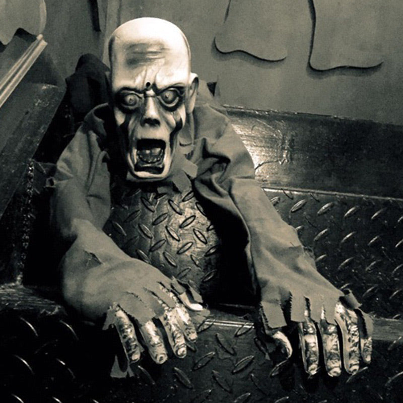 Halloween-Horror-Modell: Kriechender Geist