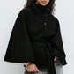 💎 Exklusives Angebot ✨ Damen-Capejacke mit Stehkragen und Taillengürtel – elegante Passform, zeitlose Eleganz und luxuriöse Ausstrahlung 👗