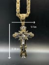 Halskette mit Jesus-Kreuz-Anhänger