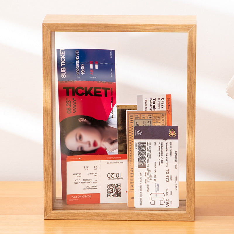 Holz-Ticket-Schattenbox als Wohnaccessoire