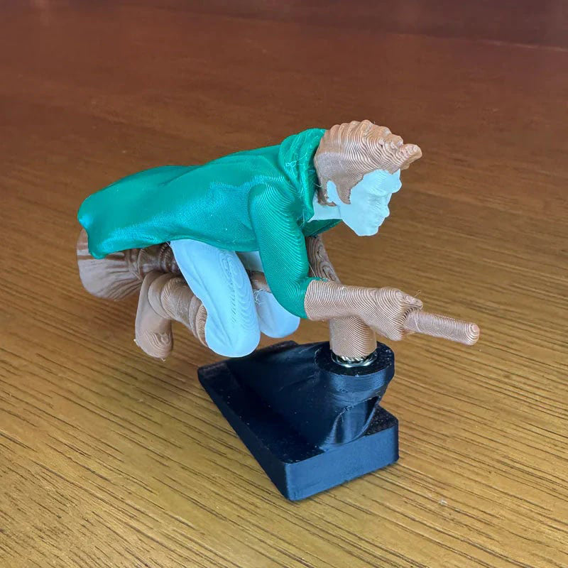 Magischer Besenstiel als Armaturenbrett-Ornament