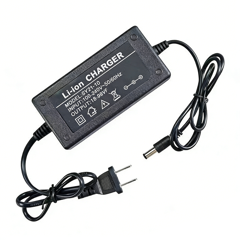 Universal-Schnellladegerät für Li-Ionen-Akkus von Elektrowerkzeugen