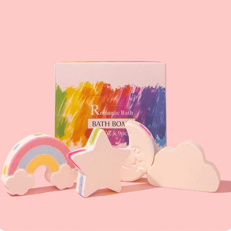 Bunte Badebombe in lustiger Form