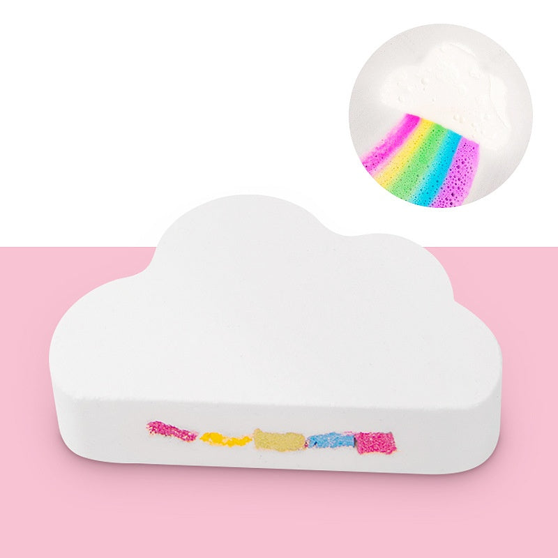 Bunte Badebombe in lustiger Form