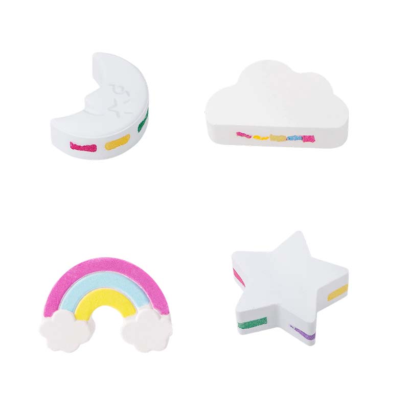 Bunte Badebombe in lustiger Form