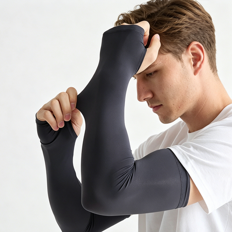 Kühlende, hochelastische Armstulpen für Herren