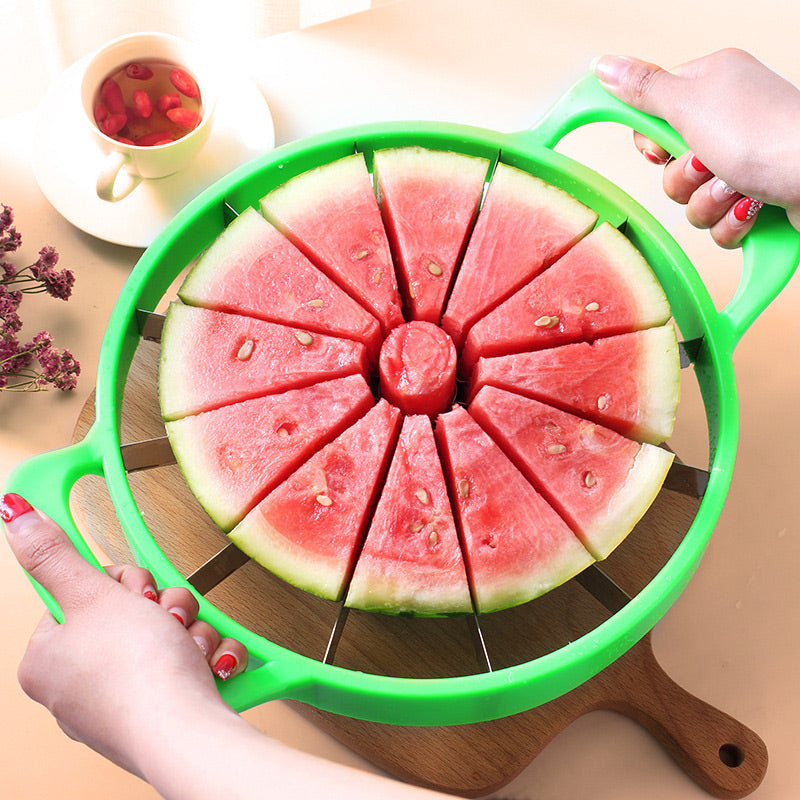 Vielseitiger, extra großer Melonenschneider