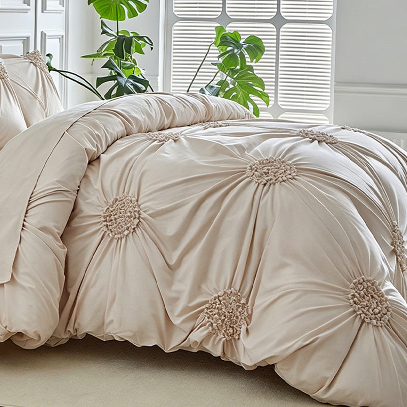 【🔥Nur für kurze Zeit: 50 % sparen!】Elegantes 3-teiliges Pinch-Pleat-Bettwäsche-Set – luxuriöse Textur, weiches Mikrofaser-Material, in vielen Farben & Größen