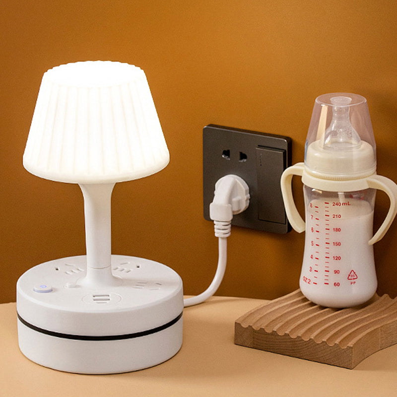 Nachttischlampen mit Steckdosen und USB-Anschlüssen